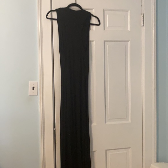 Floor length black dress - Picture 4 of 4